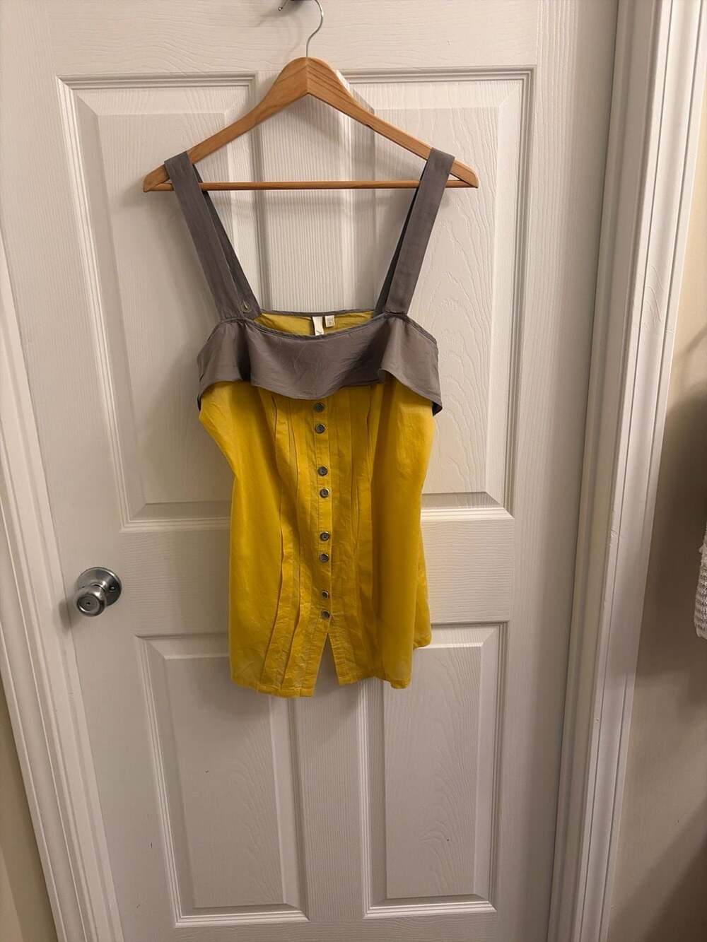 Fossil Yellow and Grey Button-Down Ruffle Camisole Top Size S
